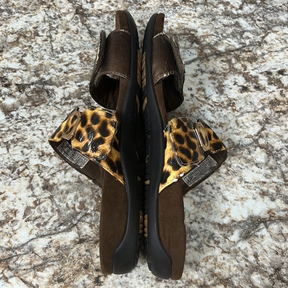 FREE Vionic Camila Slide (read description) - Picture 8 of 10